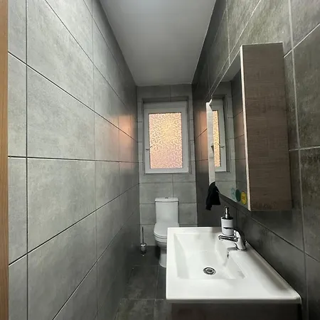 Апартаменты Brand New Flat With A Yard In St Julians *