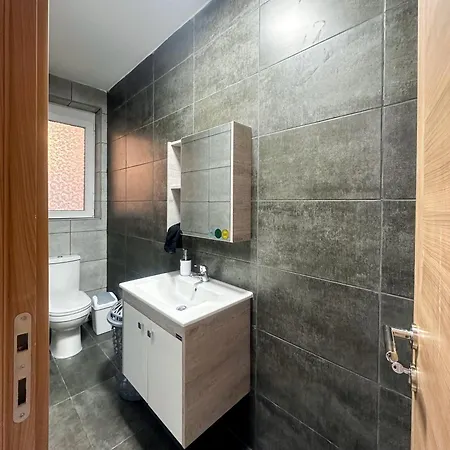 Brand New Flat With A Yard In St Julians Сент Джулианс
